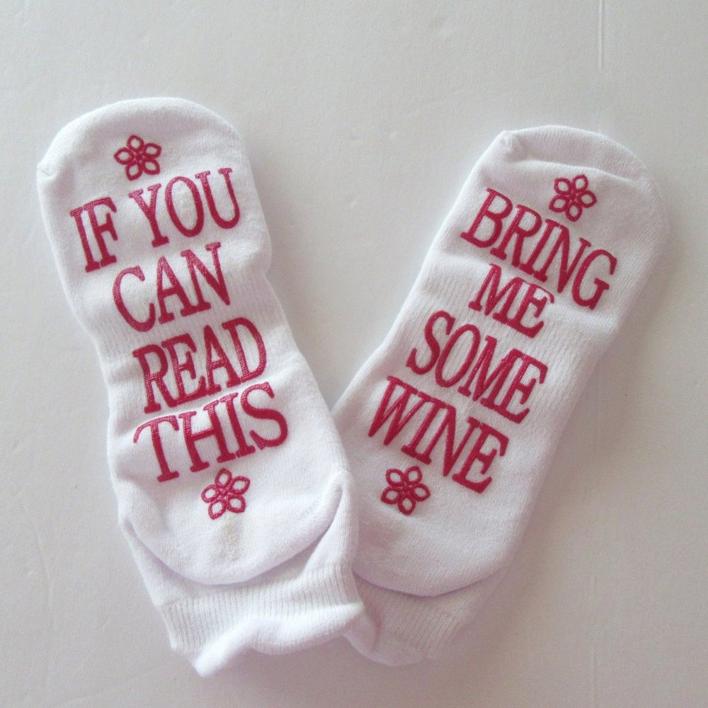 Wine themed slipper socks - new in box!!